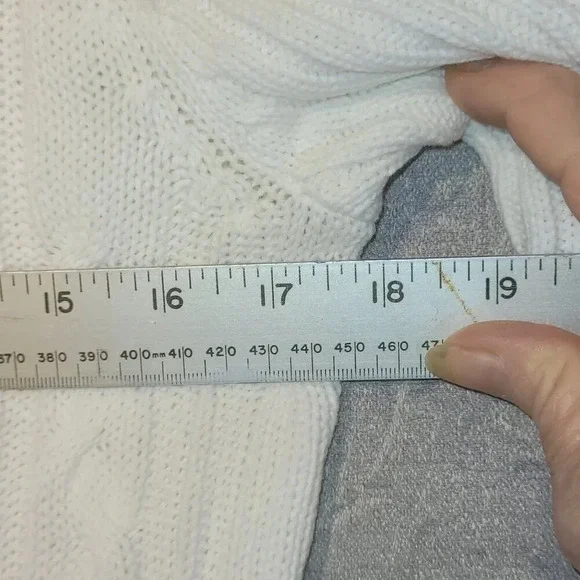 Liz Claiborne White Long Sleeve Cable Knit Pullover Sweater Size Large - Picture 11 of 12